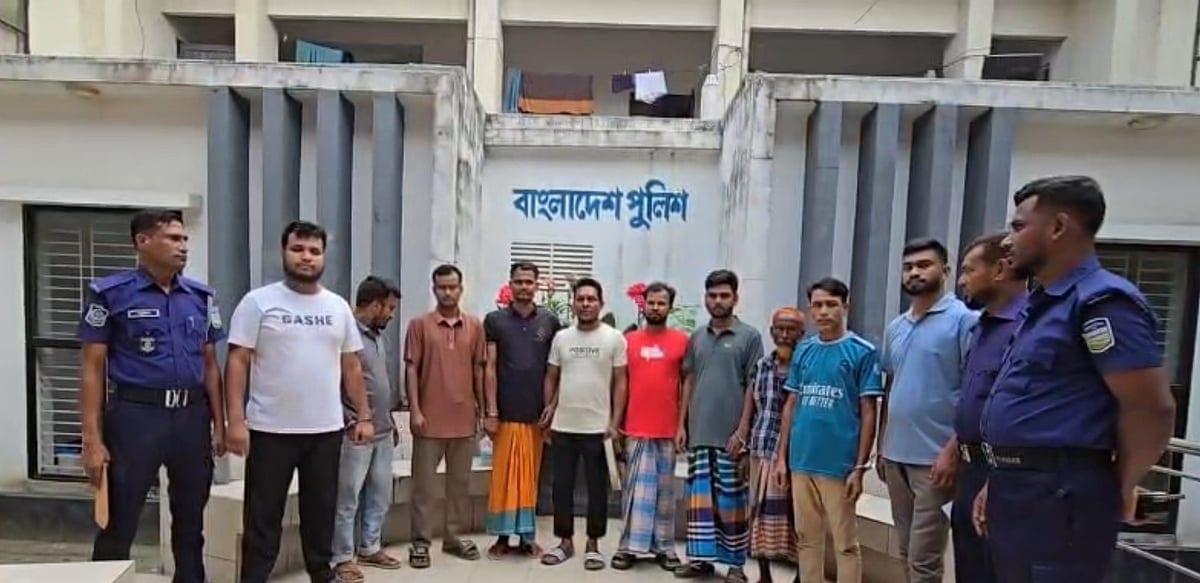 ভালুকায় ছাত্রলীগের মিছিলের পর পুলিশের মামলা, অভিযান চালিয়ে গ্রেপ্তার ৯