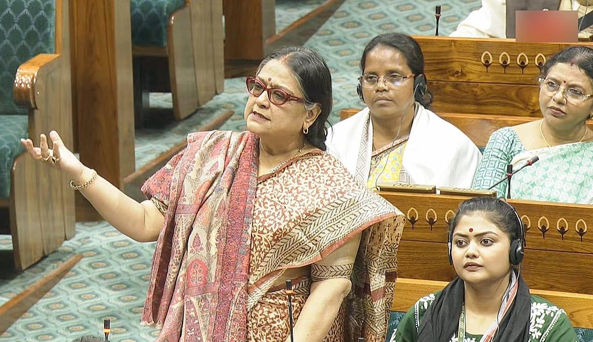 এবার লোকসভায় তৃণমূলে ভাঙন, ২০ সংসদ সদস্যের আলাদা বসার আবেদন
