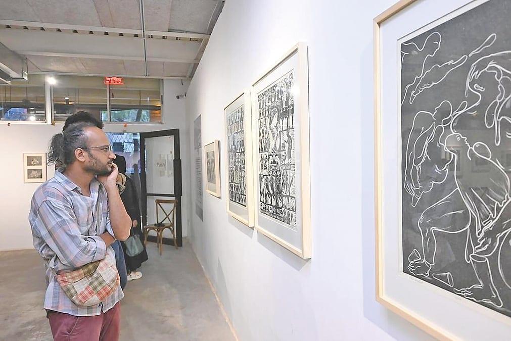 তরুণ শিল্পীদের প্রদর্শনী ‘বাঁকমুহূর্ত’