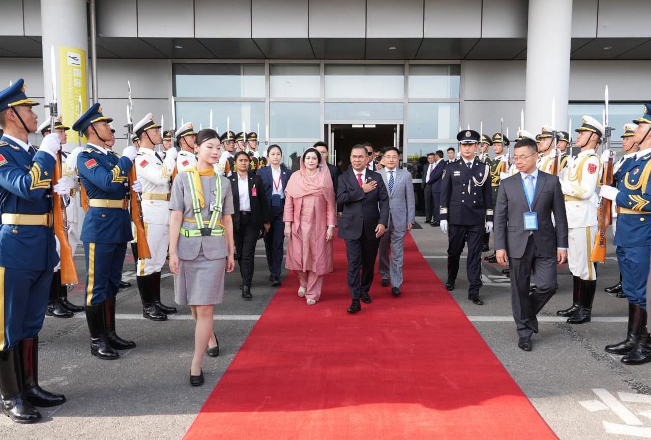 PM leaves Beijing for home wrapping up his maiden two-nation visit | News Flash
