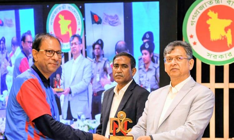 Dhaka Ahsania Mission wins two awards for anti-drug initiatives | Others