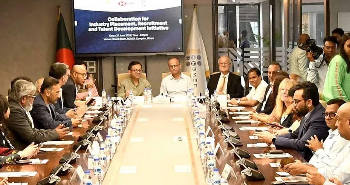 Govt implementing rapid reforms to create investment-friendly environment: Commerce Minister | Business