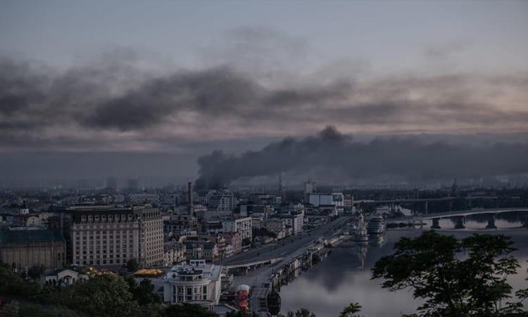 Explosions in Kyiv, targeted by missile attack | International