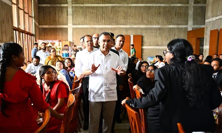 PM urges students to prepare themselves to help build prosperous Bangladesh | News Flash