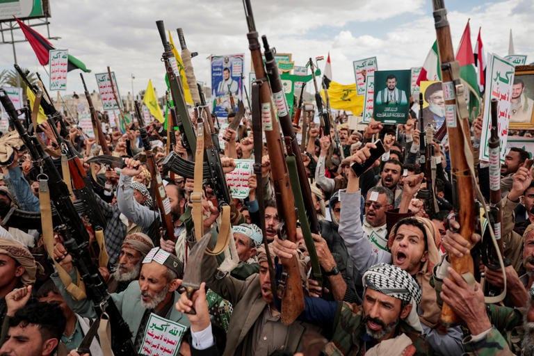 Attack by Yemen's Houthis kills 14 government troops: official | International
