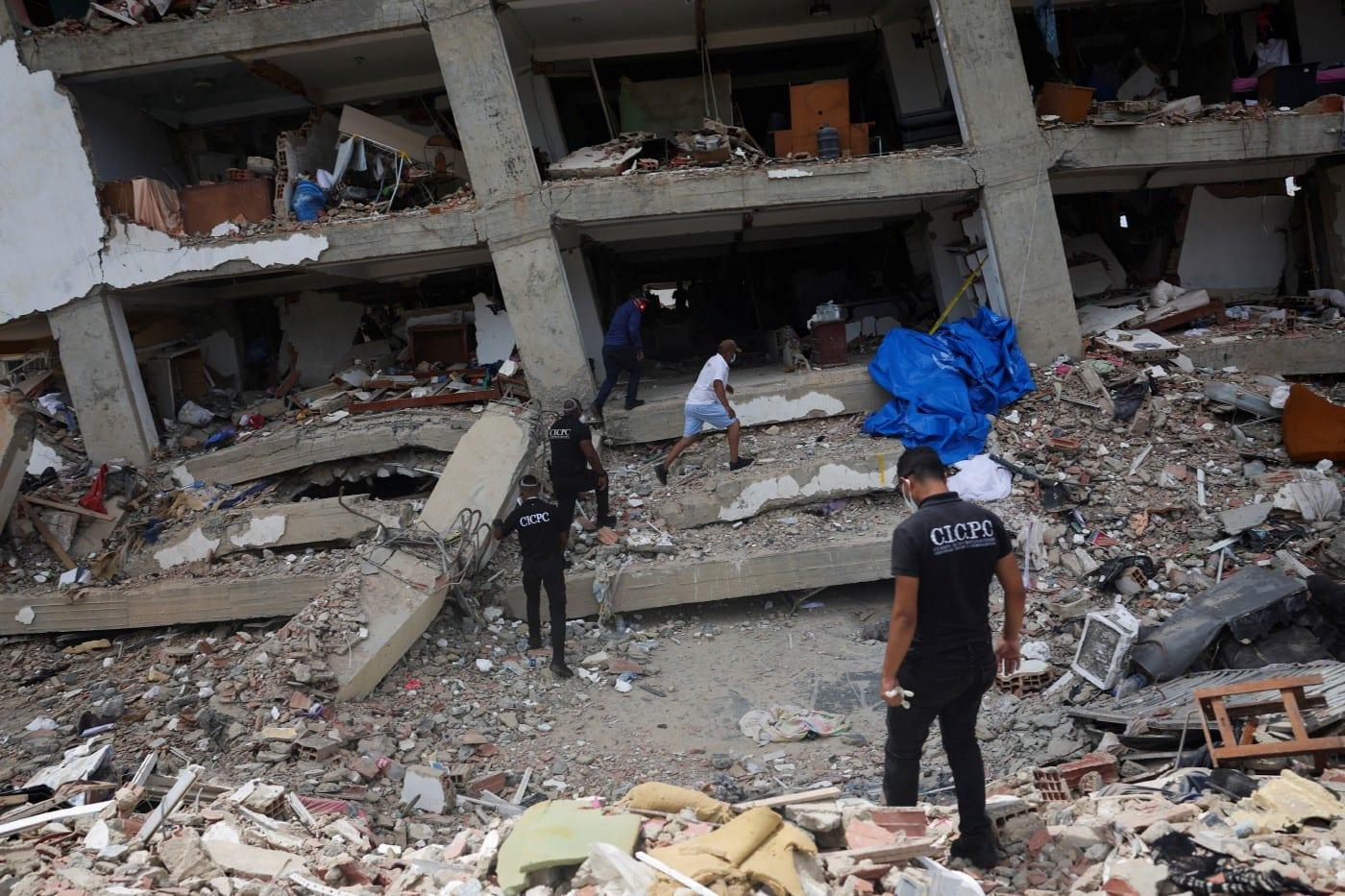 As Venezuela quake deaths pass 3,000, attention turns to mourning, burials | International