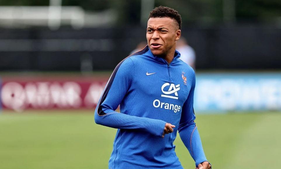 Paris prosecutors to probe Paraguayan lawmaker's Mbappe remarks | Sports