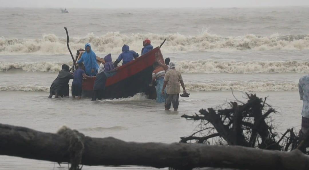 13 fishermen missing as three trawlers capsize in Bay | Others