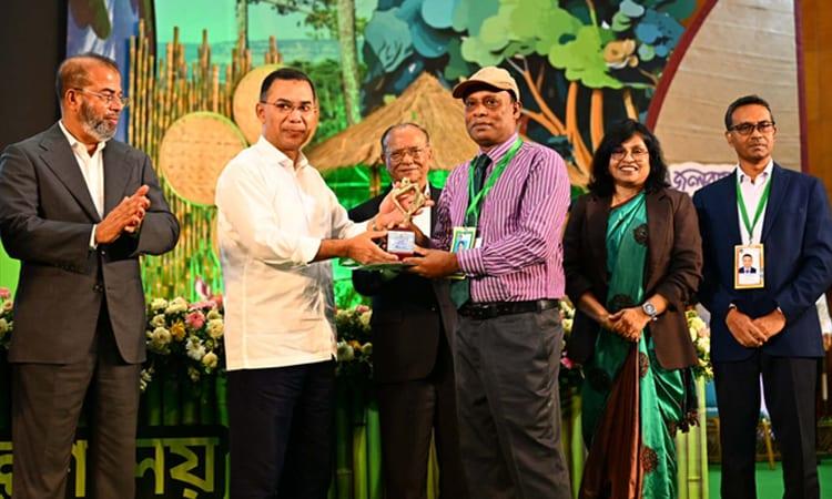 PM confers Environment Award 2026 on six individuals, institutions | News Flash