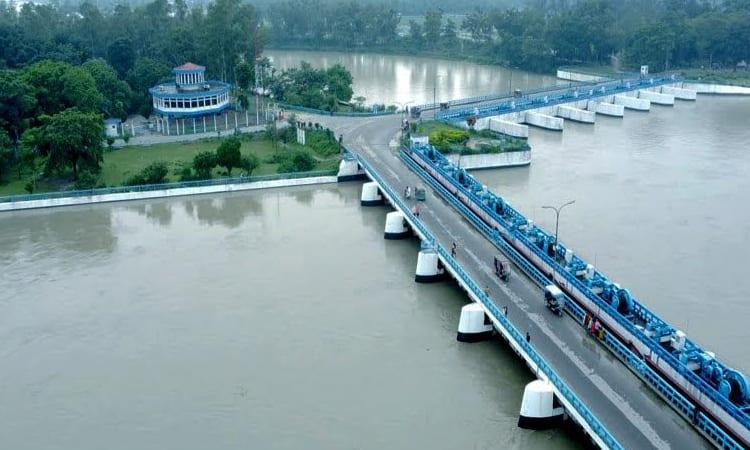 Teesta crosses DL, temporary flooding likely in low-lying areas | Special Stories
