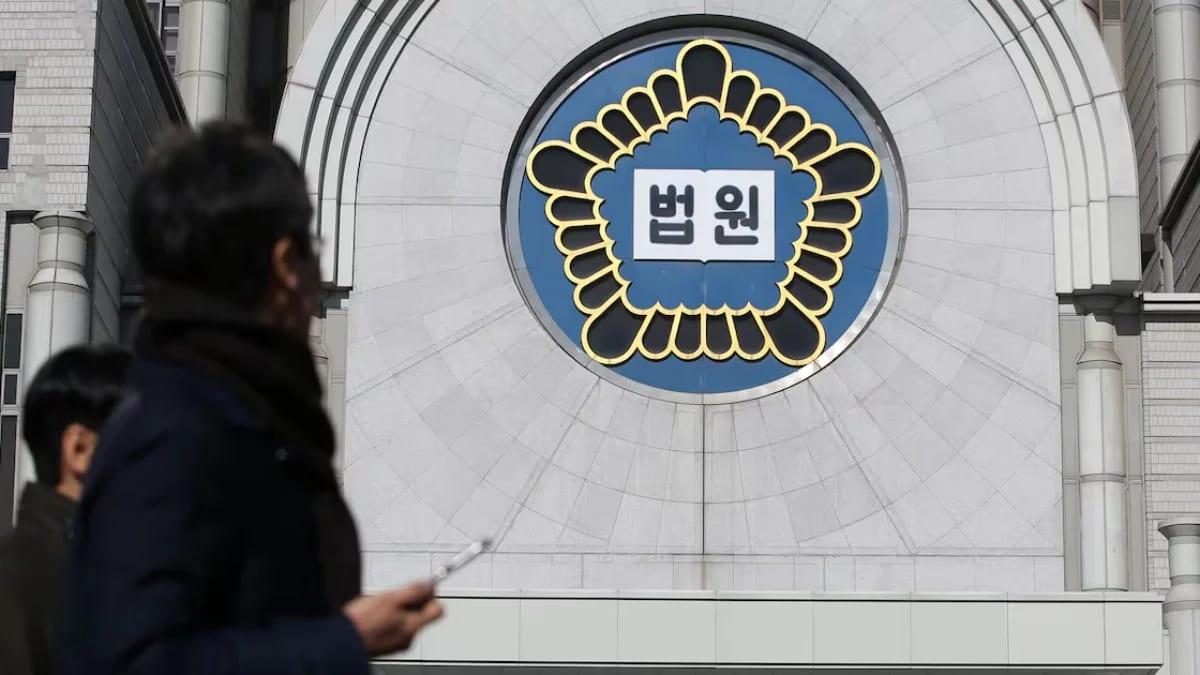 South Korean court acquits defector over money transfers to North | International