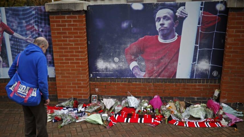 Court rules England World Cup winner died from brain injury linked to heading | Sports