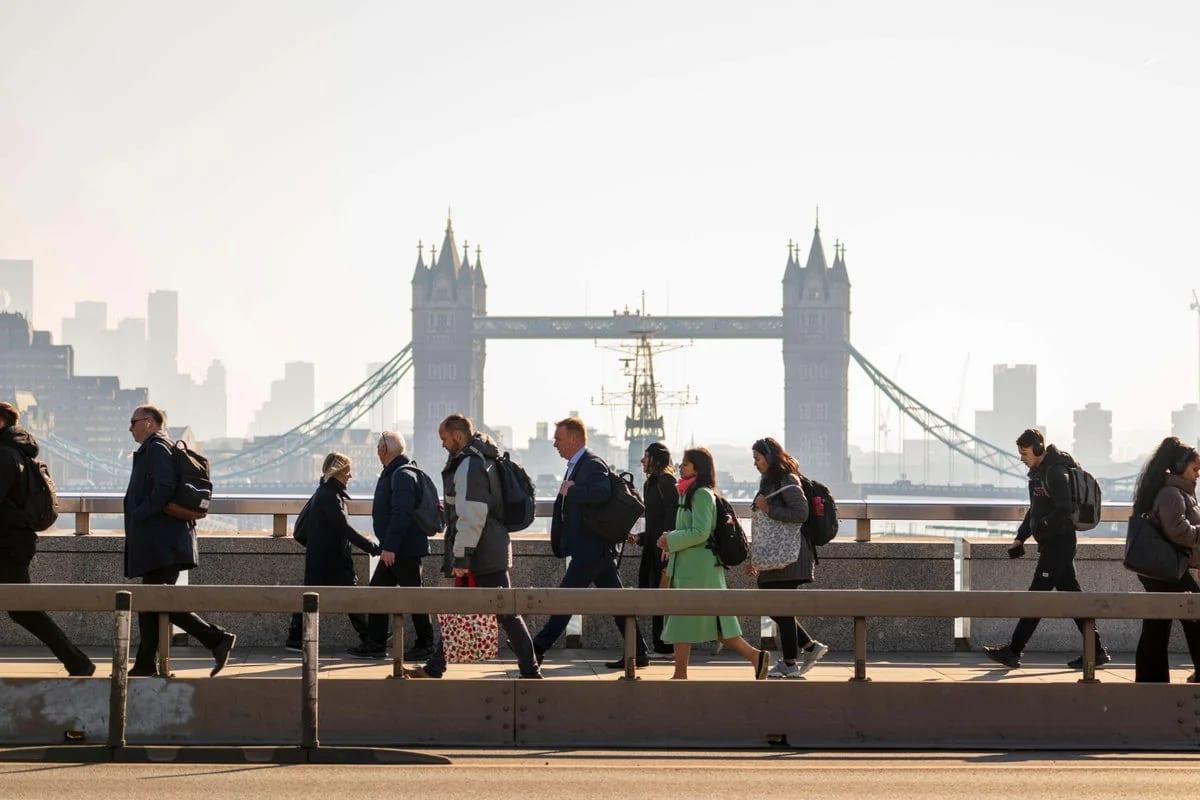 UK economy rebounds as nation awaits new PM | Business