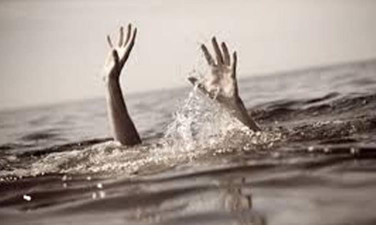 Three madrasa students drown while bathing in river in Narsingdi | District