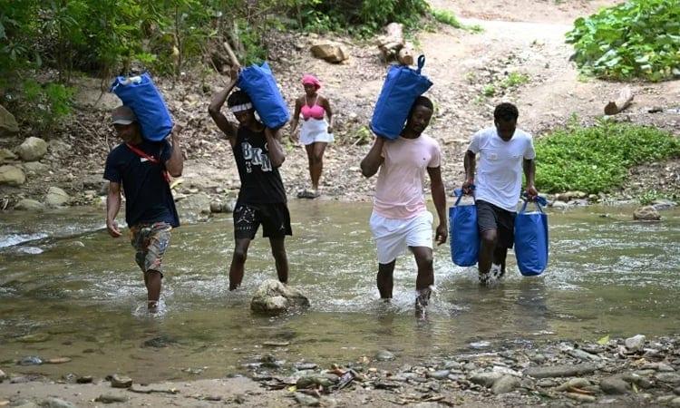 Supplies run dry in Venezuelan village on edge of quake zone | International