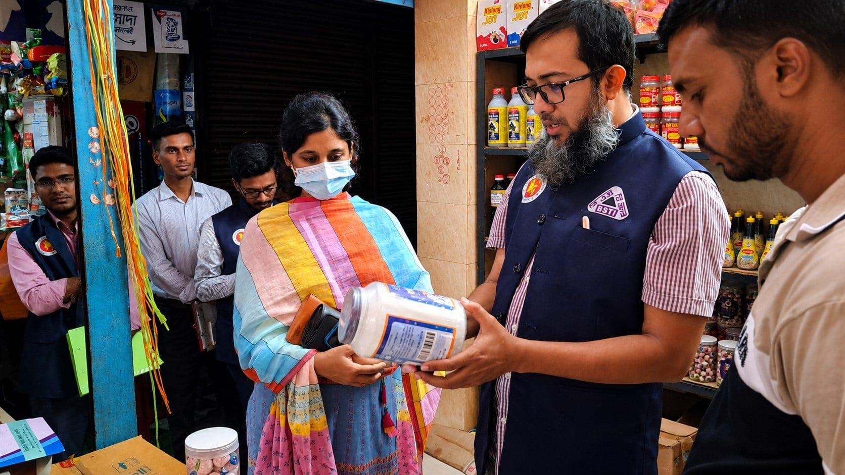 Tk 10,000 fine for selling unauthorized chocolates, lozenges in Rajshahi | District