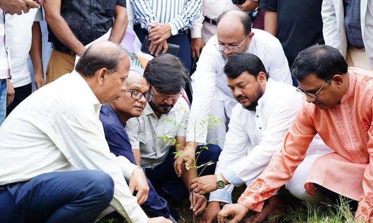 Bangladesh Jatiyatabadi Peshajibi Dal inaugurates tree plantation prog in  Rajshahi  | District