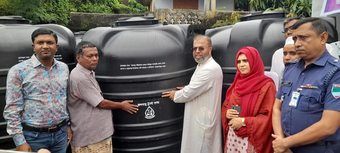 Water tanks to reach coastal households in phases: Faridul | Others