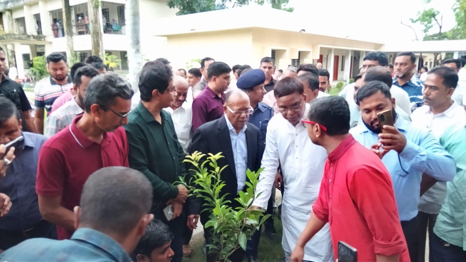 Mintoo urges BNP leaders-activists to stay united to win local polls | News