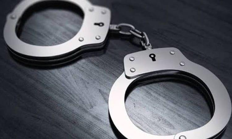 Three aides of listed criminal 'Grenade Babu' arrested in Khulna | District