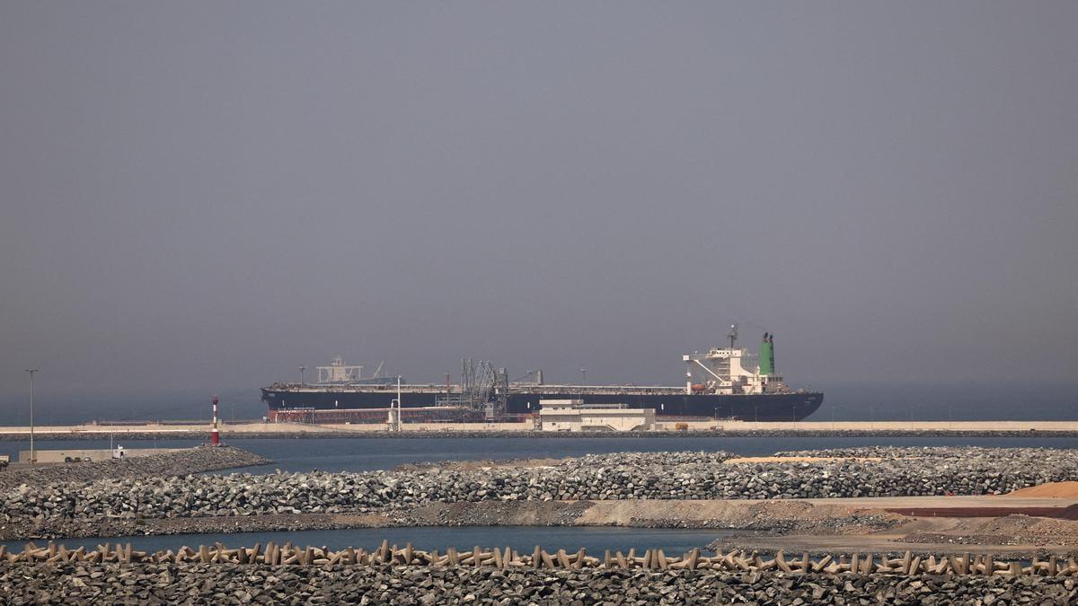 Iran Guards say halted 3 oil tankers in Hormuz: media | News Flash