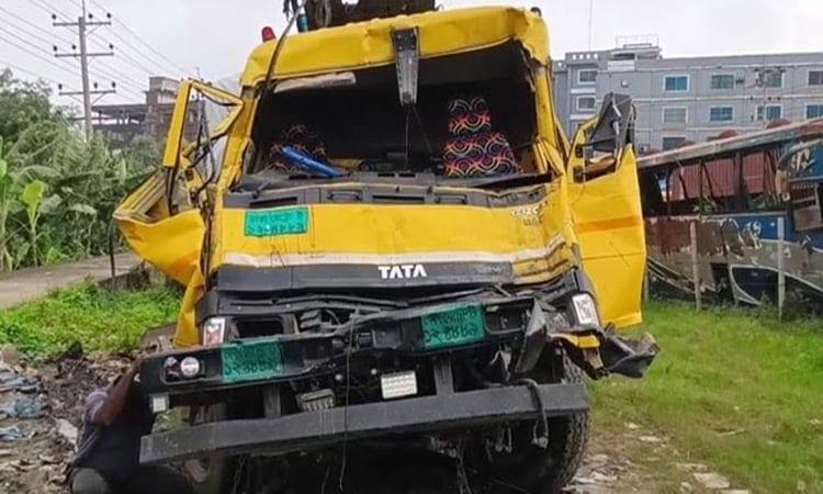 Truck driver killed in Gazipur road crash | District