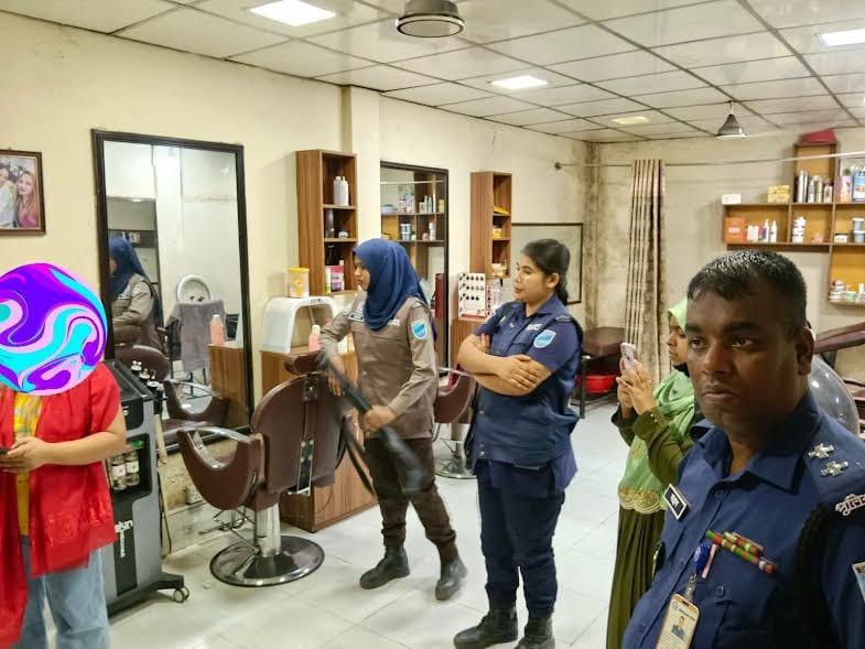 Beauty parlour fined Tk 10,000 for irregularities in Narsingdi | District