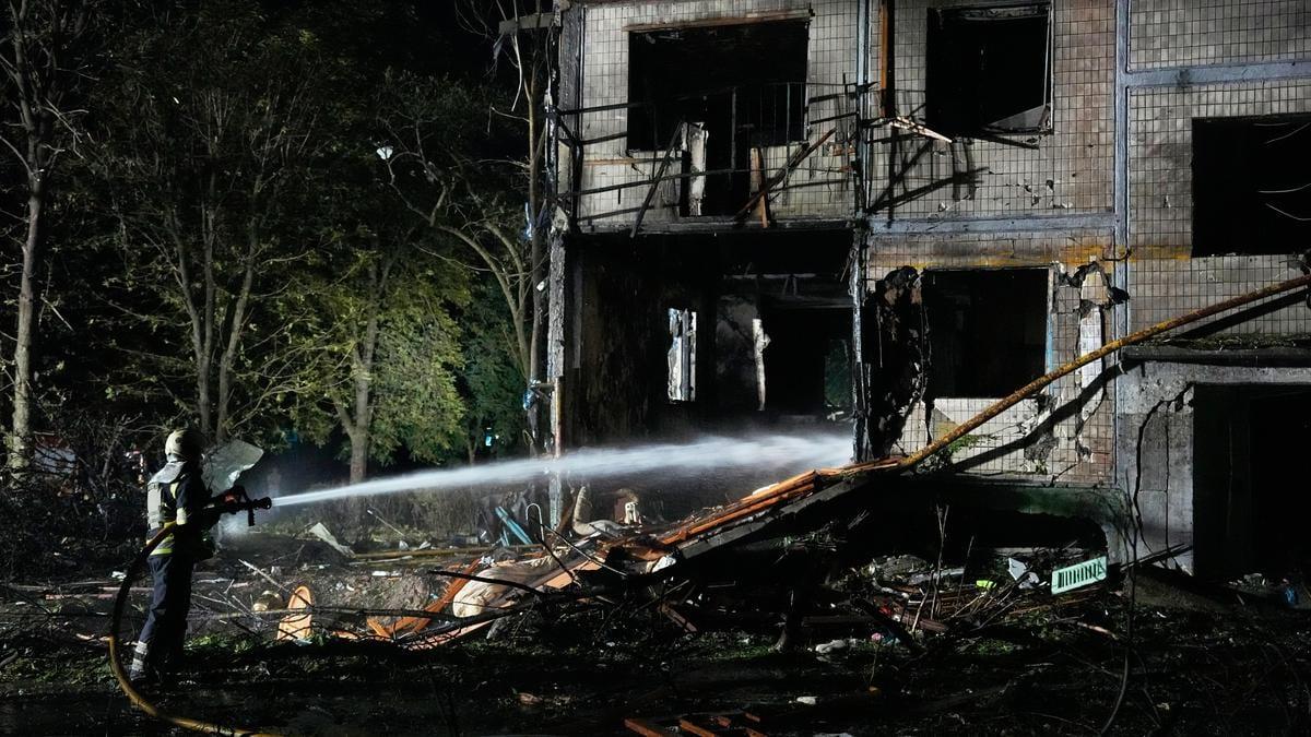 Russian attacks on Kyiv kill 4, wound more than a dozen | International