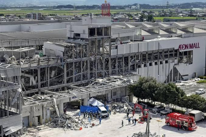 Search ended at mall wrecked by Japan quake blast | International