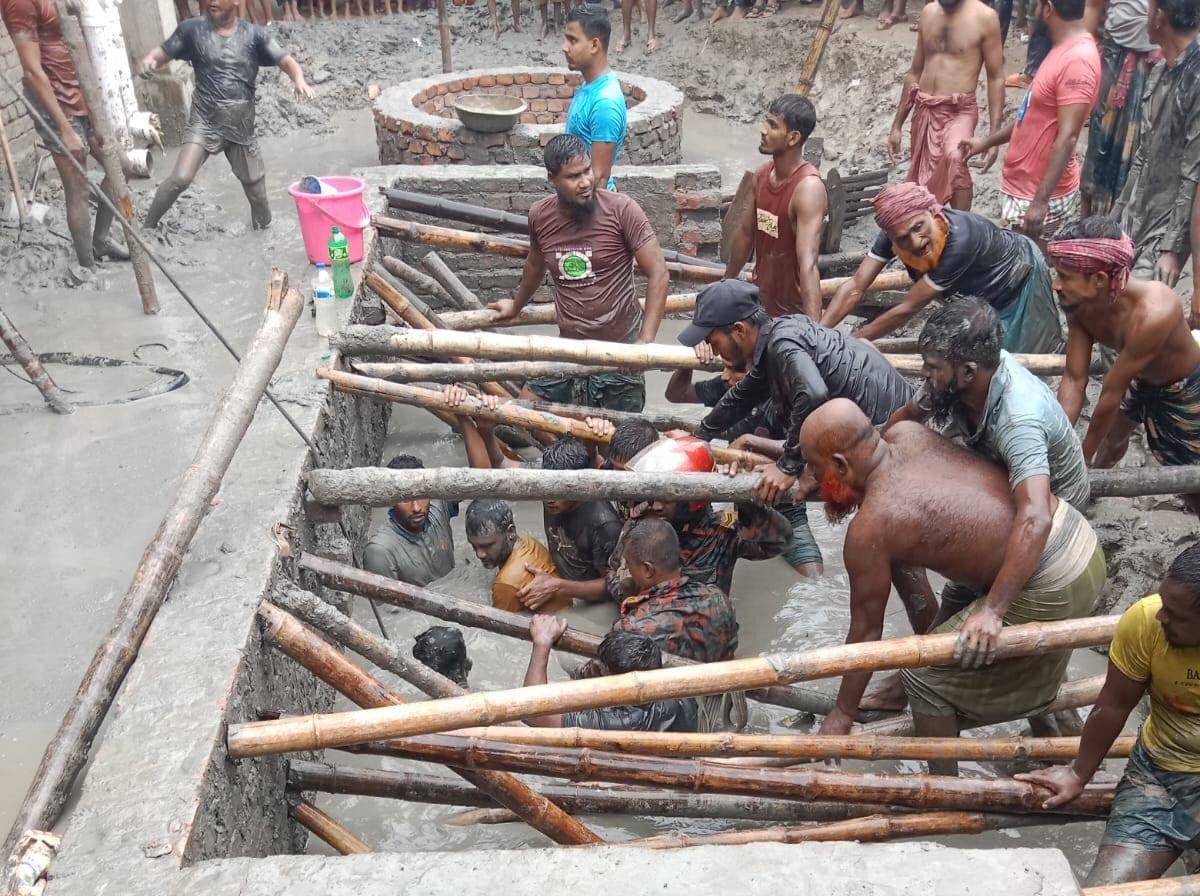 Worker killed, another injured in septic tank wall collapse in Bagerhat | District