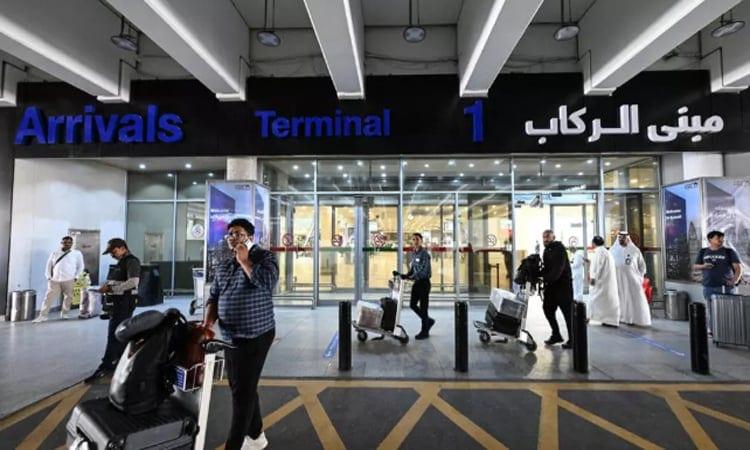 US embassies urge citizens to consider departing Middle East | International
