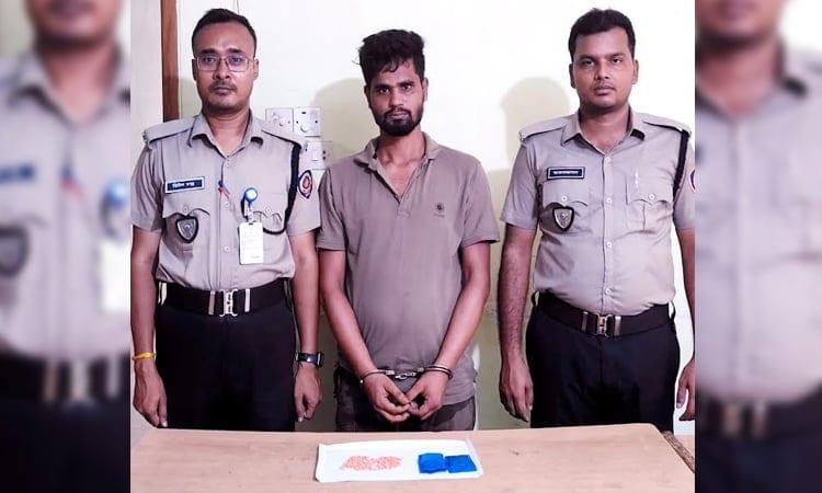 Man held with 394 pieces of Yaba tablets in Rangpur | District