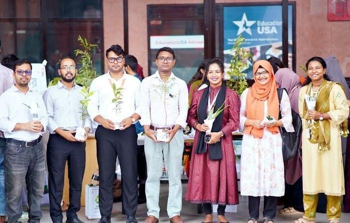 Varendra University raises environmental awareness in exchange tree for plastic    | District
