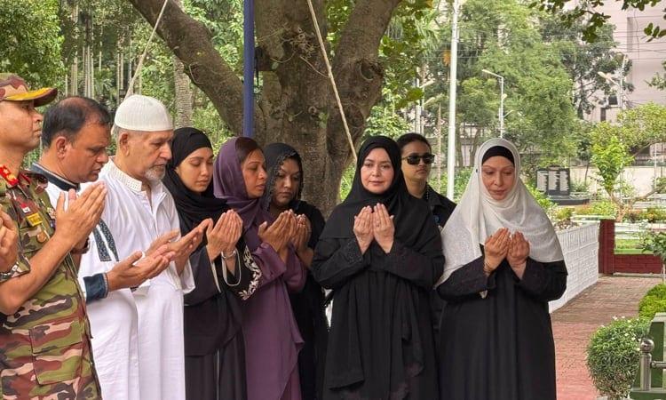 Zubaida Rahman pays tribute at her father’s grave marking death anniversary | News