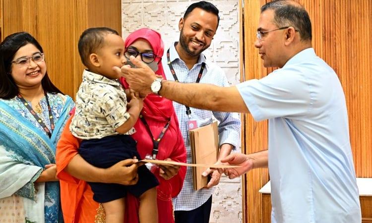 PM hands over appointment letters to 10 July victims’ family members   | News Flash