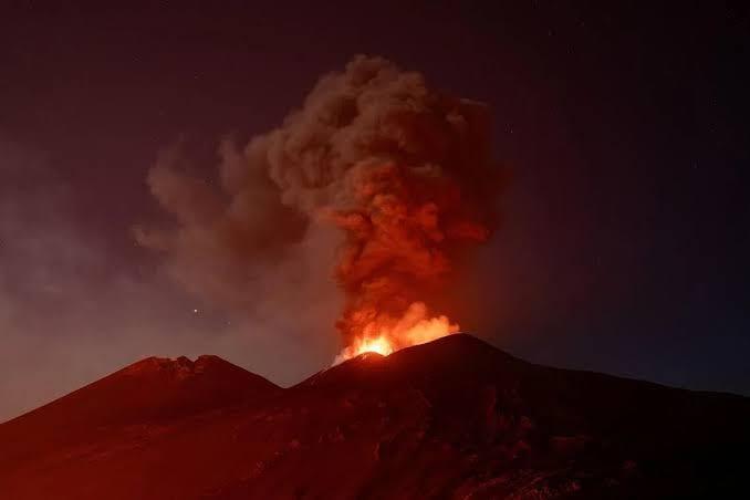 Etna ash suspends arrivals at Italy's Catania airport | International