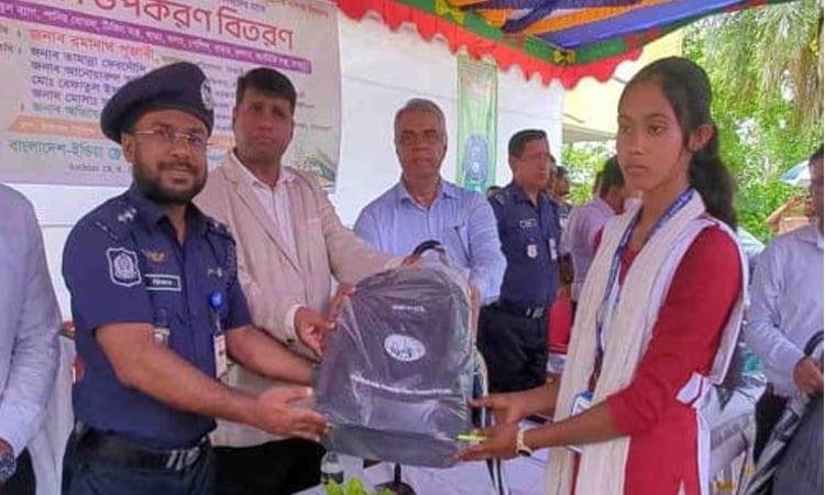 321 students receive educational materials in Bagerhat's Rampal | District