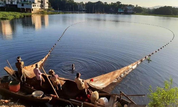 Fishing resumes in Kaptai Lake after 105-day ban | District