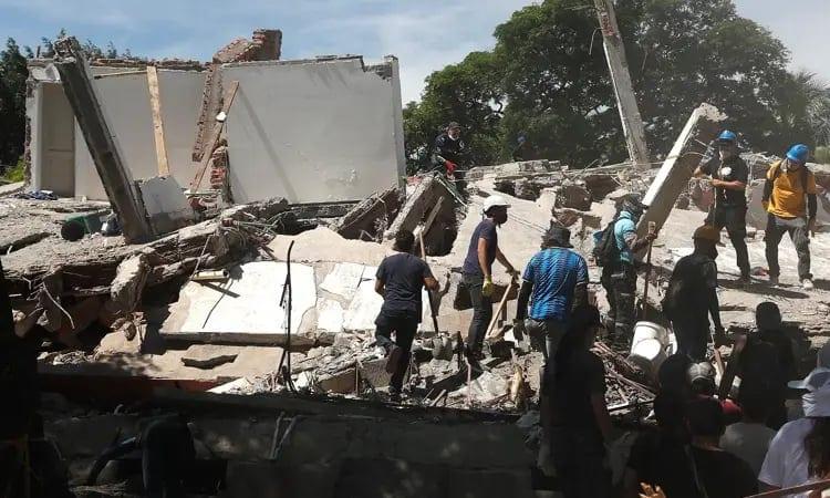 Colombians dig through rubble as quake death toll surpasses 240 | International