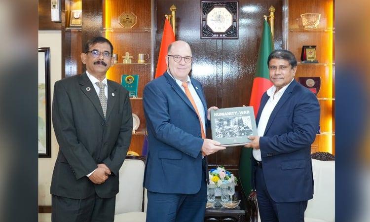 Defence Adviser stresses human dignity, wider awareness of international humanitarian law | News