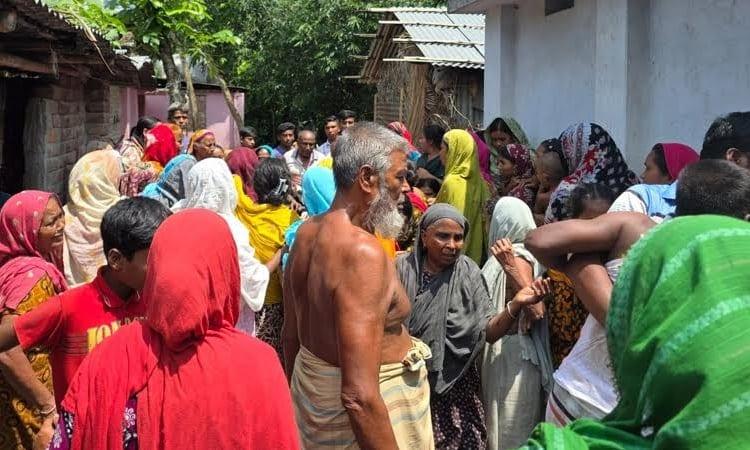 Two electrocuted in Charghat | District