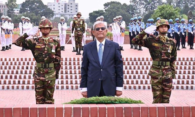 President pays tribute at National Memorial | News Flash
