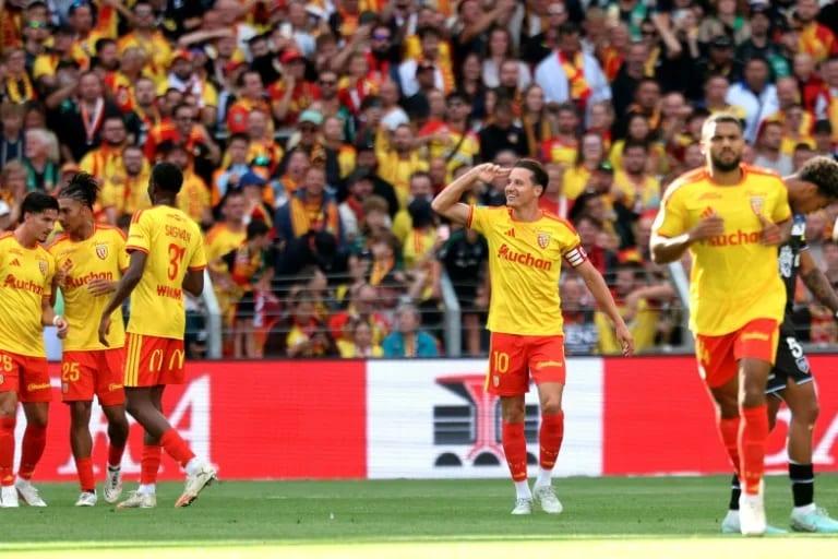 Lens hammer Auxerre thanks to Thauvin penalty double | Sports