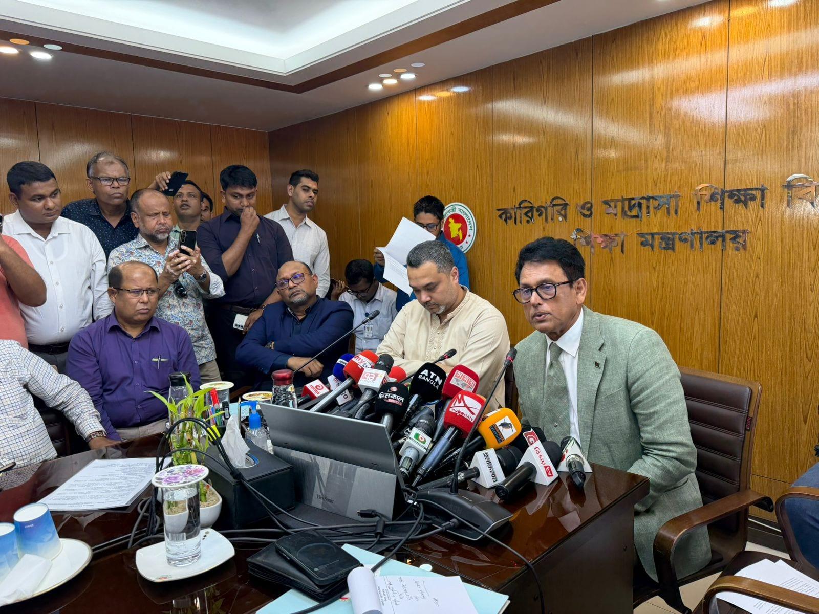 Milon pledges modernized technical labs, end to teacher shortage | News Flash