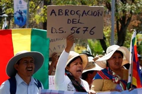 Bolivia farmers return to streets over diesel price hikes | Business
