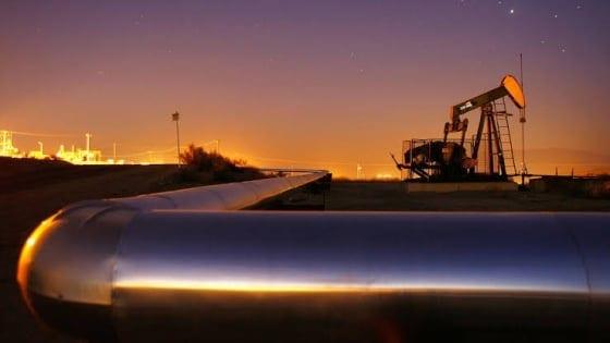 Brent oil passes $100 on Mideast flare-up, stoking inflation fears | Business