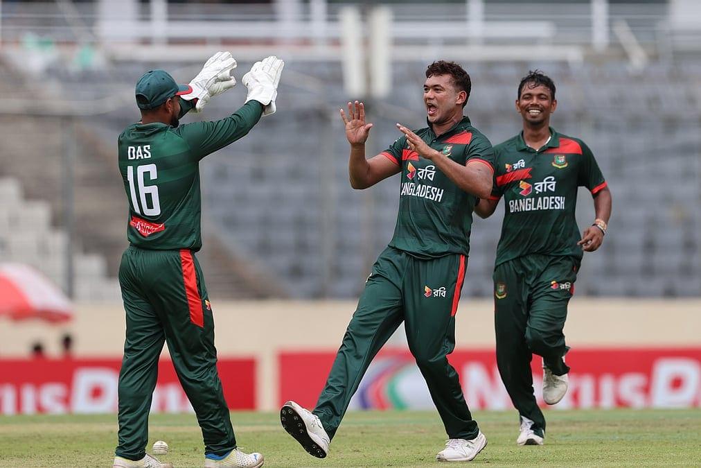 ‘ভালো উইকেটে খেলেছি, এমন না যে ধানখেত’— অস্ট্রেলিয়াকে হারিয়ে তাসকিন