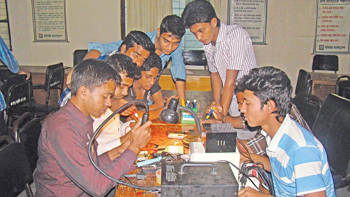 যুব উন্নয়ন অধিদপ্তরে ৪ প্রশিক্ষণ, ৬ মাসের কোর্সে ভর্তি শুরু ১ জুলাই