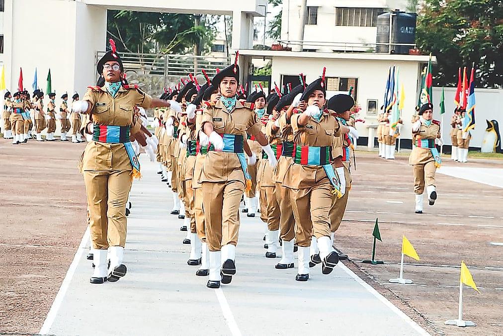 ক্যাডেট কলেজে ভর্তি ২০২৭। ইংরেজি অংশের প্রশ্নগুলো পড়ে নাও