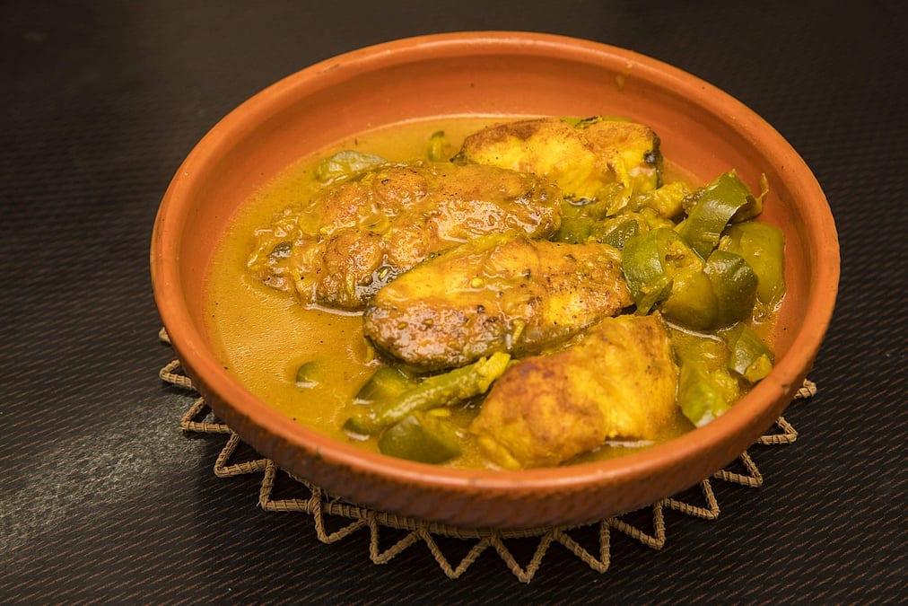 বেগুন দিয়ে রুই মাছের ঝোলের রেসিপি